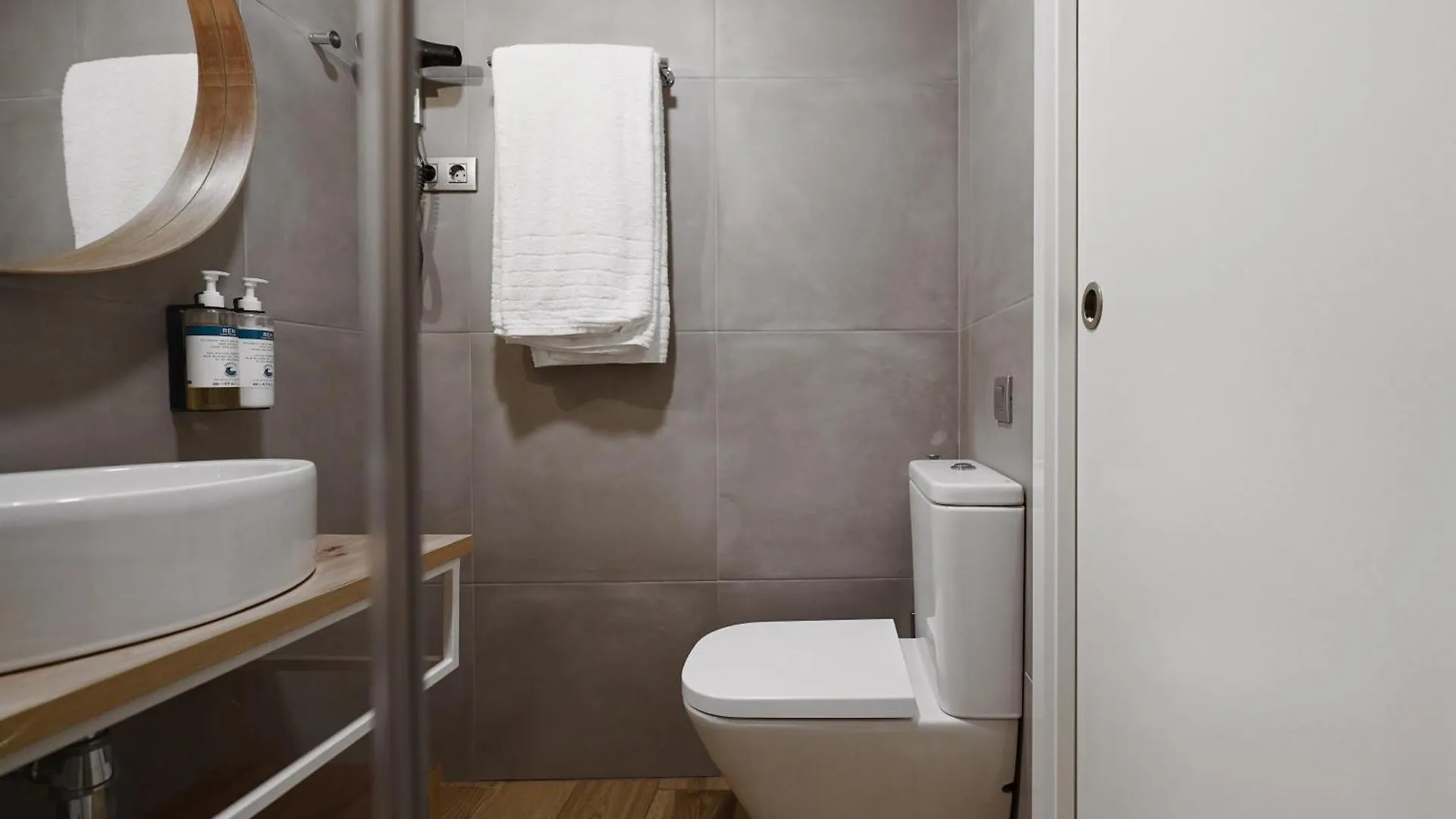 Aparthotel Numa Barcelona Brio 4*,