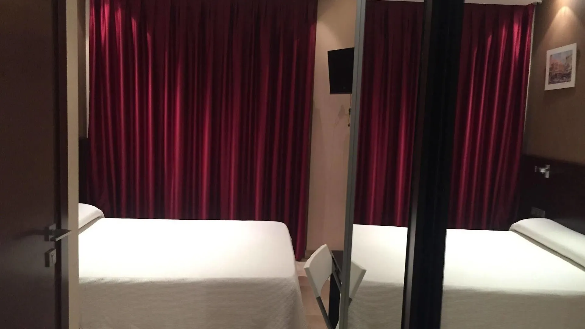 Numa Barcelona Brio Aparthotel 4*,